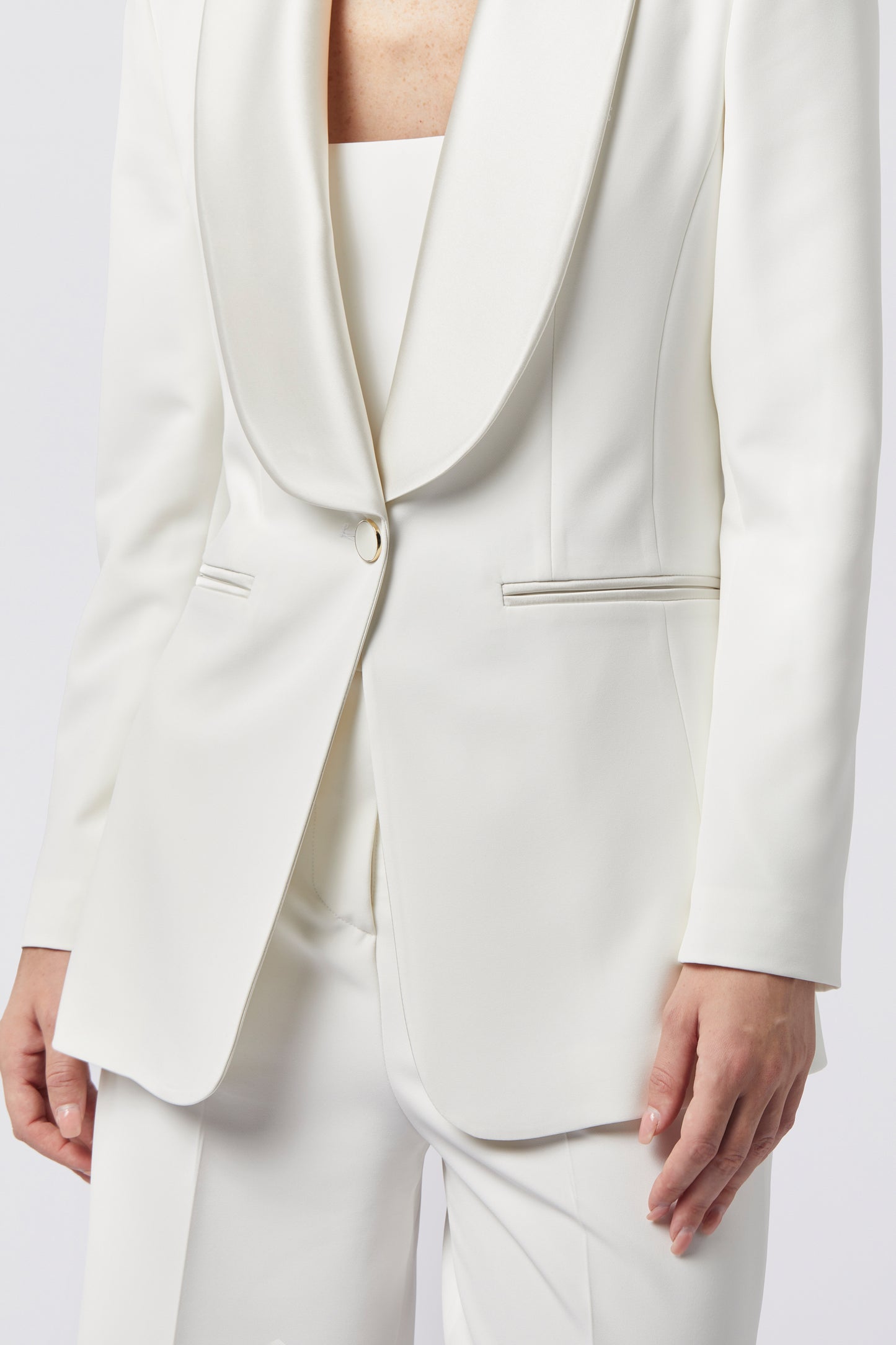Tailleur Monopetto rever raso e Pantalone palazzo - Tessuto Stretch