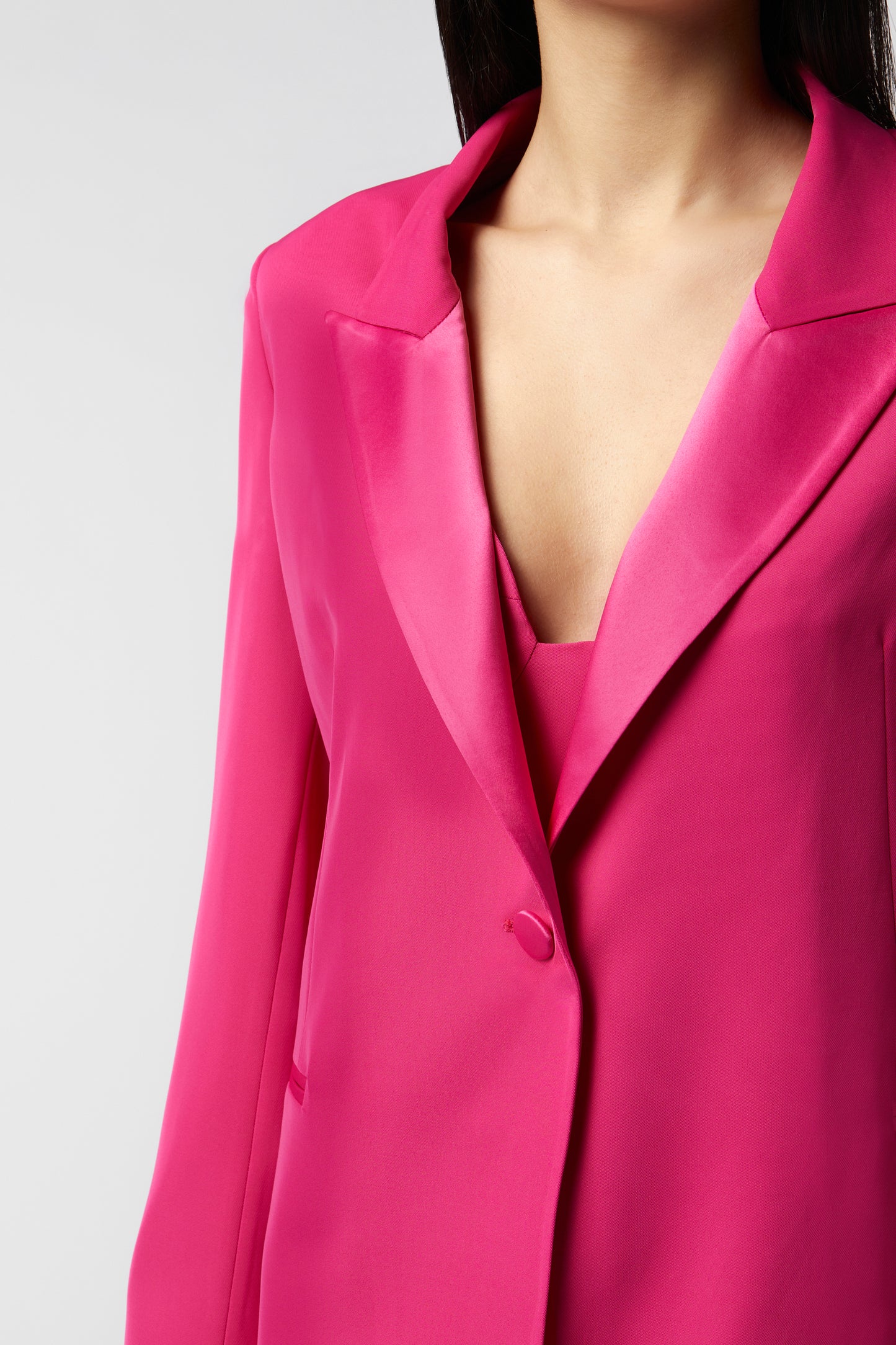 Tailleur Giacca monopetto rever raso e Pantalone palazzo – Kady fluido