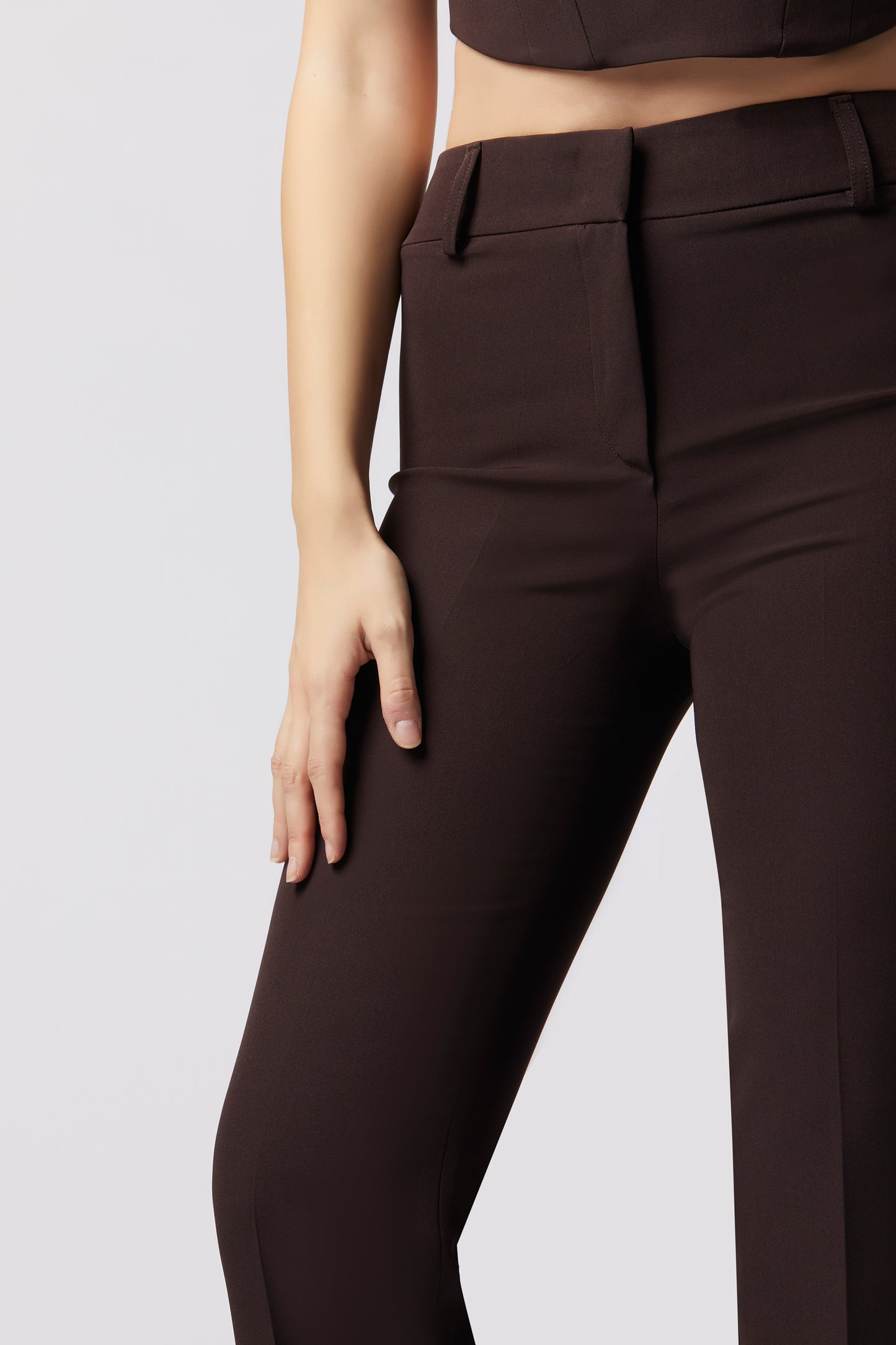 Tailleur Giacca doppiopetto rever raso e Pantalone a zampa – Tessuto Stretch