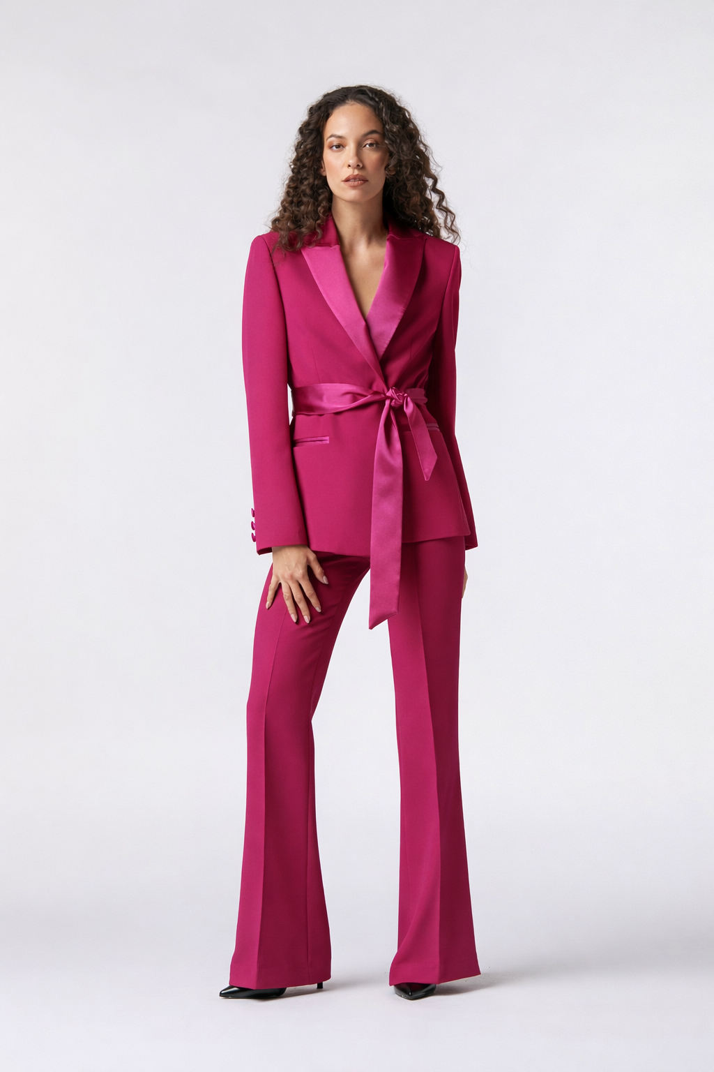SS26 / Tailleur Giacca con cintura in raso e Pantalone Zampa - Tessuto Kady