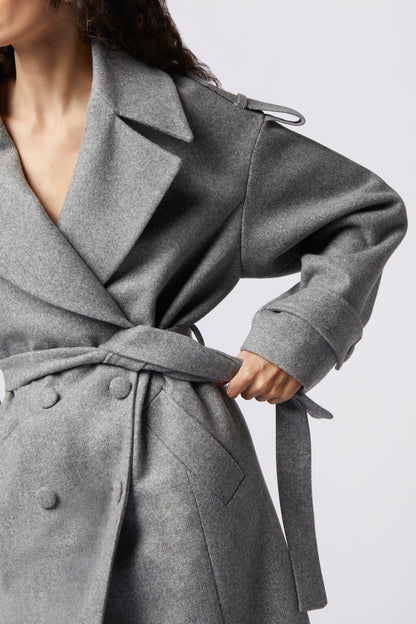 Cappotto doppiopetto con cintura in misto lana