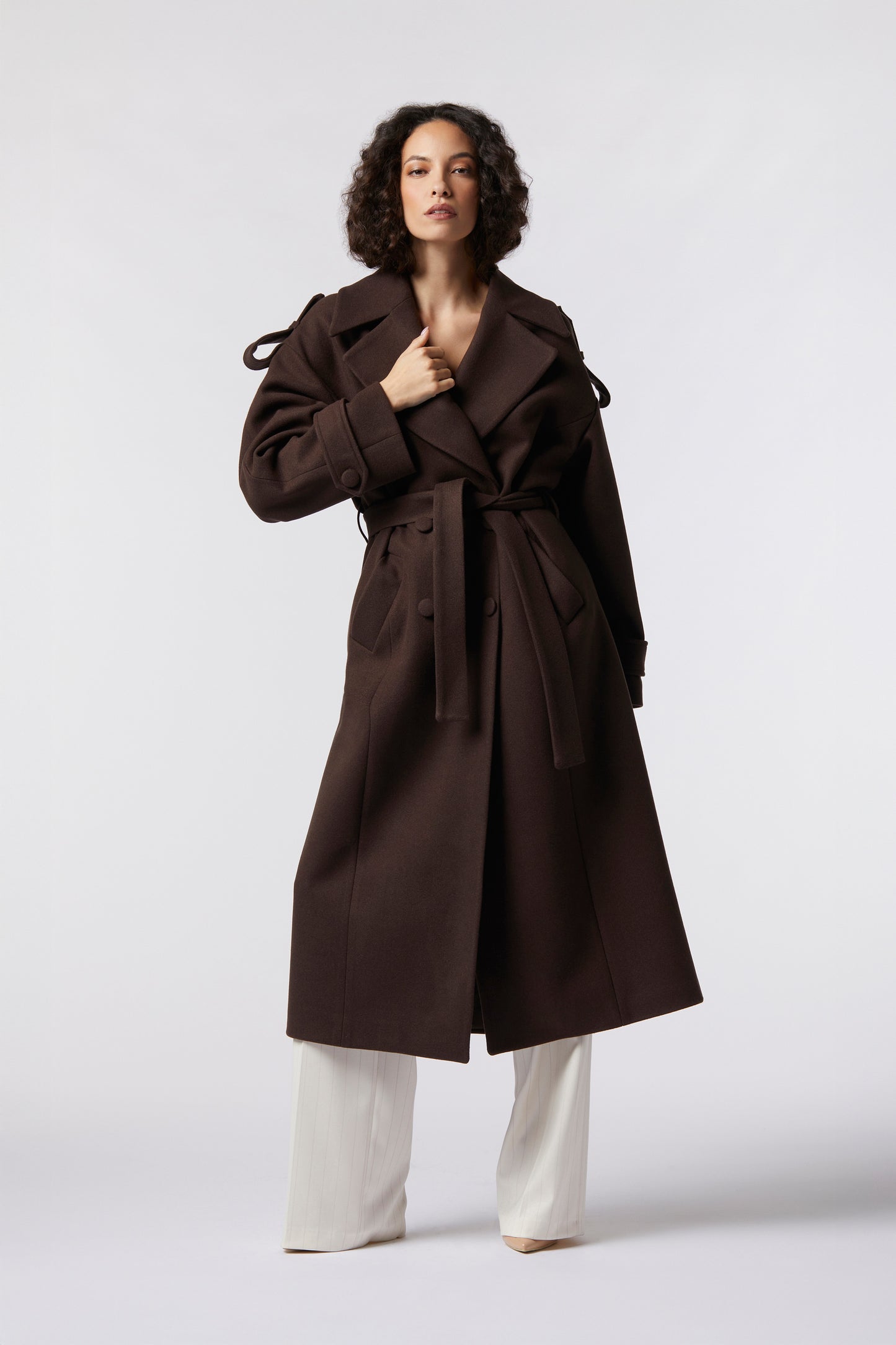 Cappotto doppiopetto con cintura in misto lana