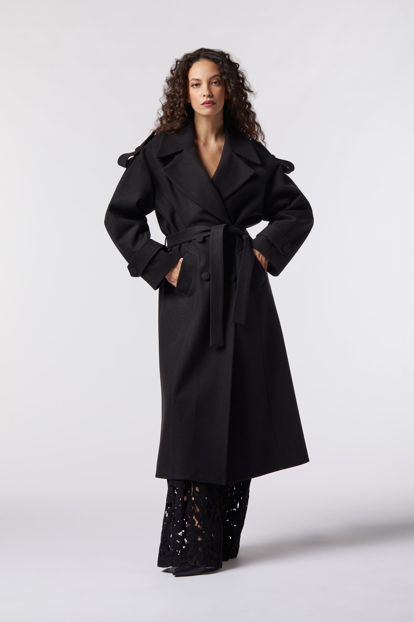 Cappotto doppiopetto con cintura in misto lana