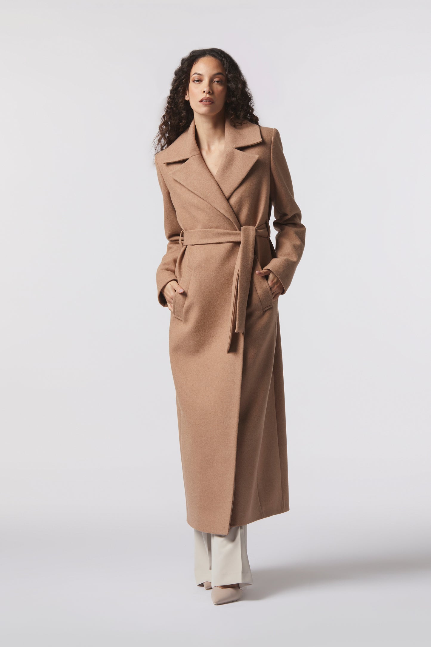 Cappotto lungo con cintura in misto lana