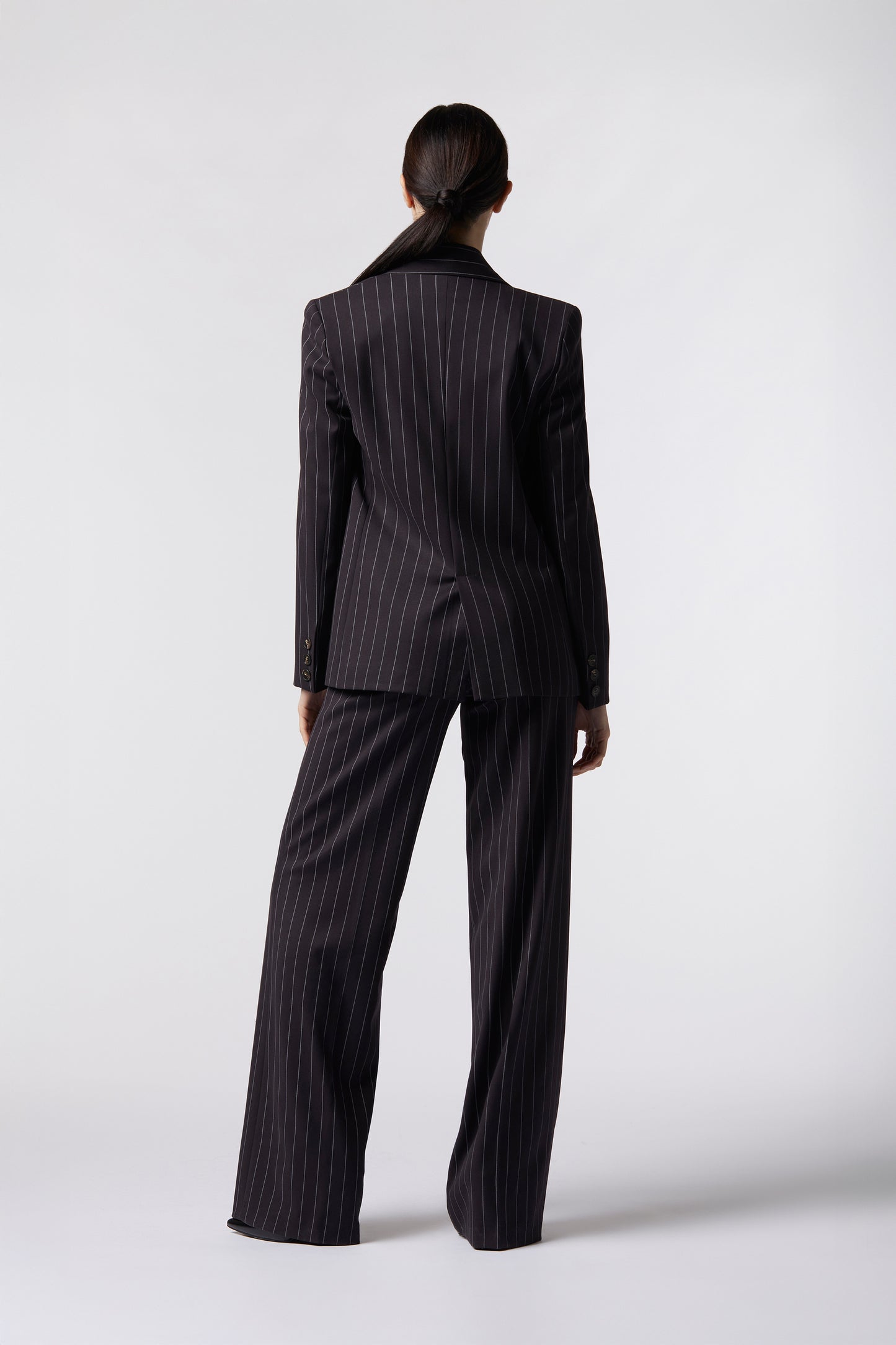 Tailleur Giacca doppiopetto e Pantalone palazzo – Gessato