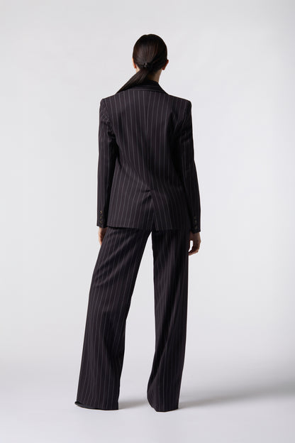 Tailleur Giacca doppiopetto e Pantalone palazzo – Gessato