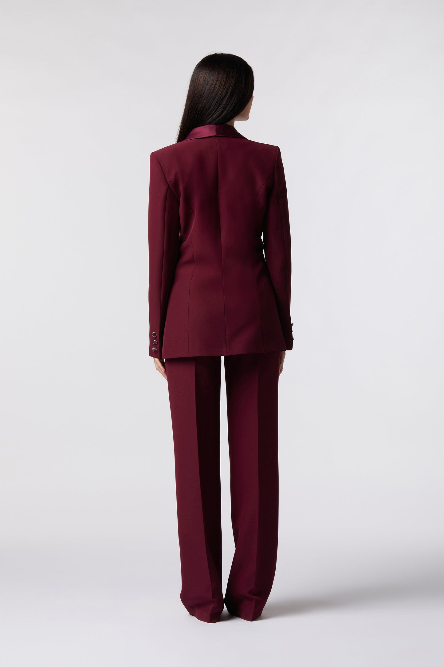 SS26 / Tailleur Giacca monopetto rever raso e Pantalone palazzo – Tessuto Stretch