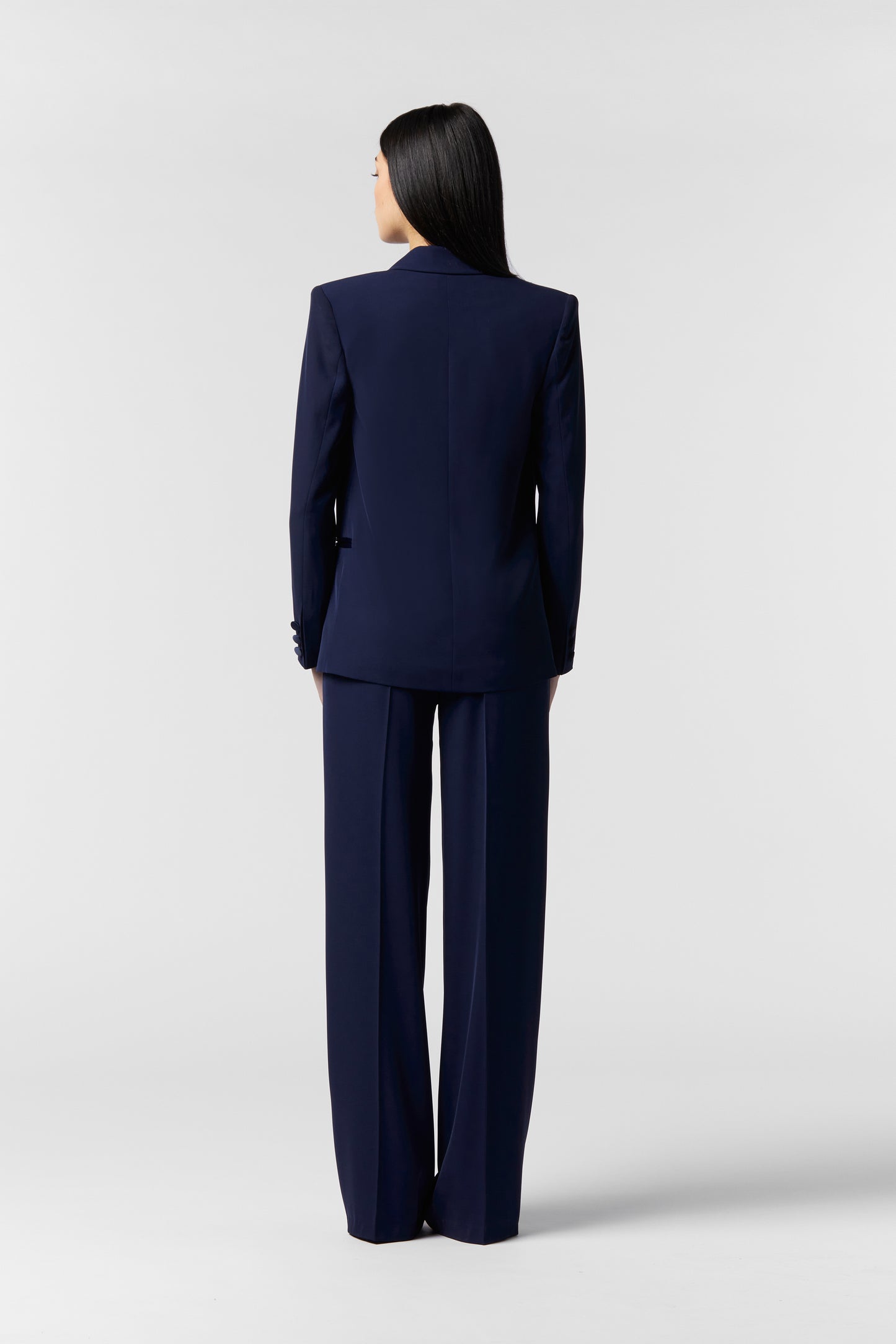Tailleur Giacca monopetto rever raso e Pantalone palazzo – Kady