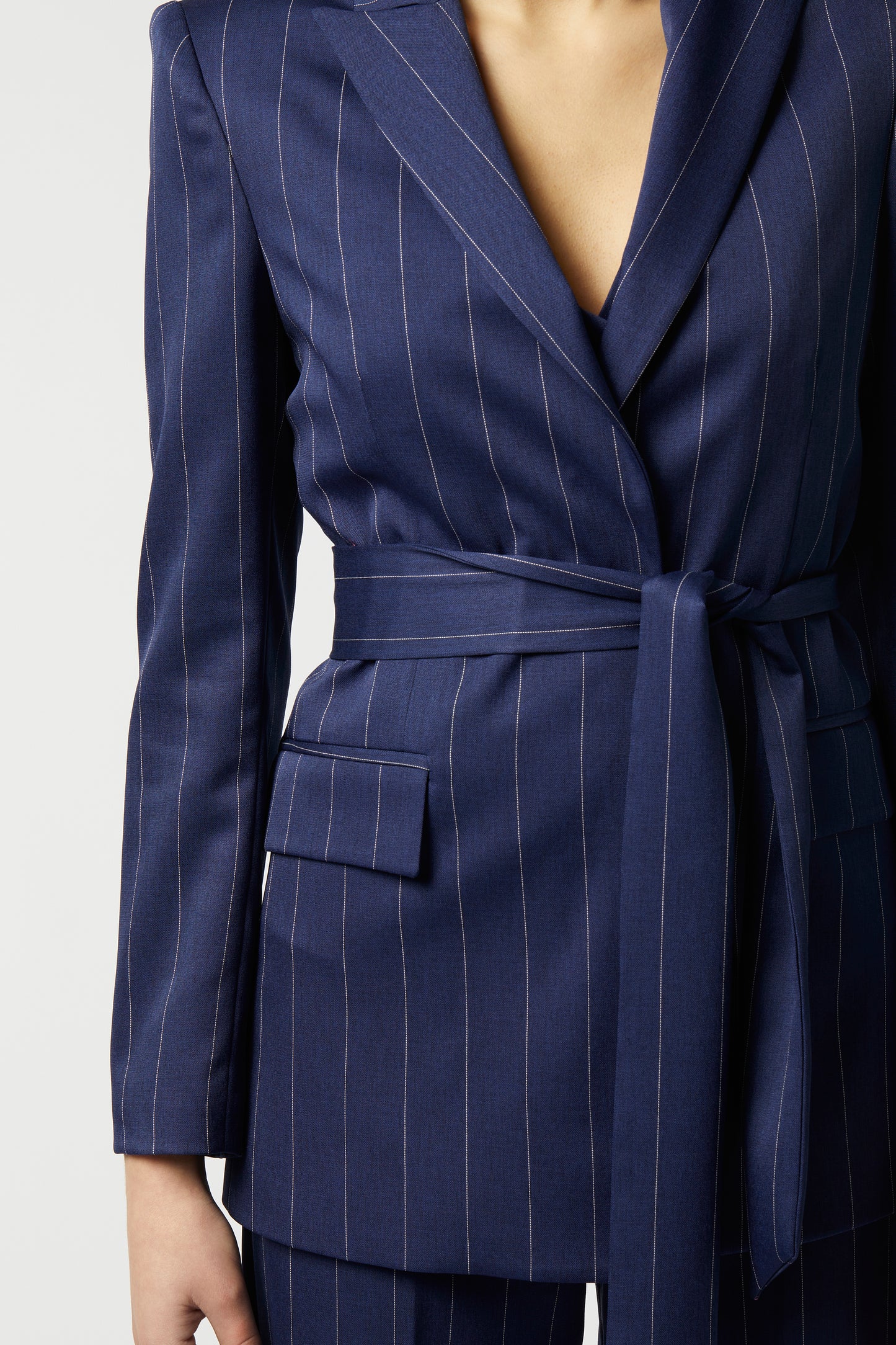 Tailleur Giacca con cintura e Pantalone palazzo – Gessato