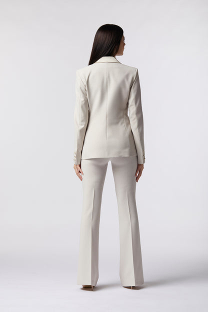 Tailleur Giacca doppiopetto rever raso e Pantalone a zampa – Tessuto Stretch