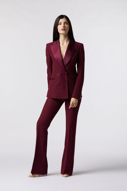 Tailleur Giacca doppiopetto rever raso e Pantalone a zampa – Tessuto Stretch