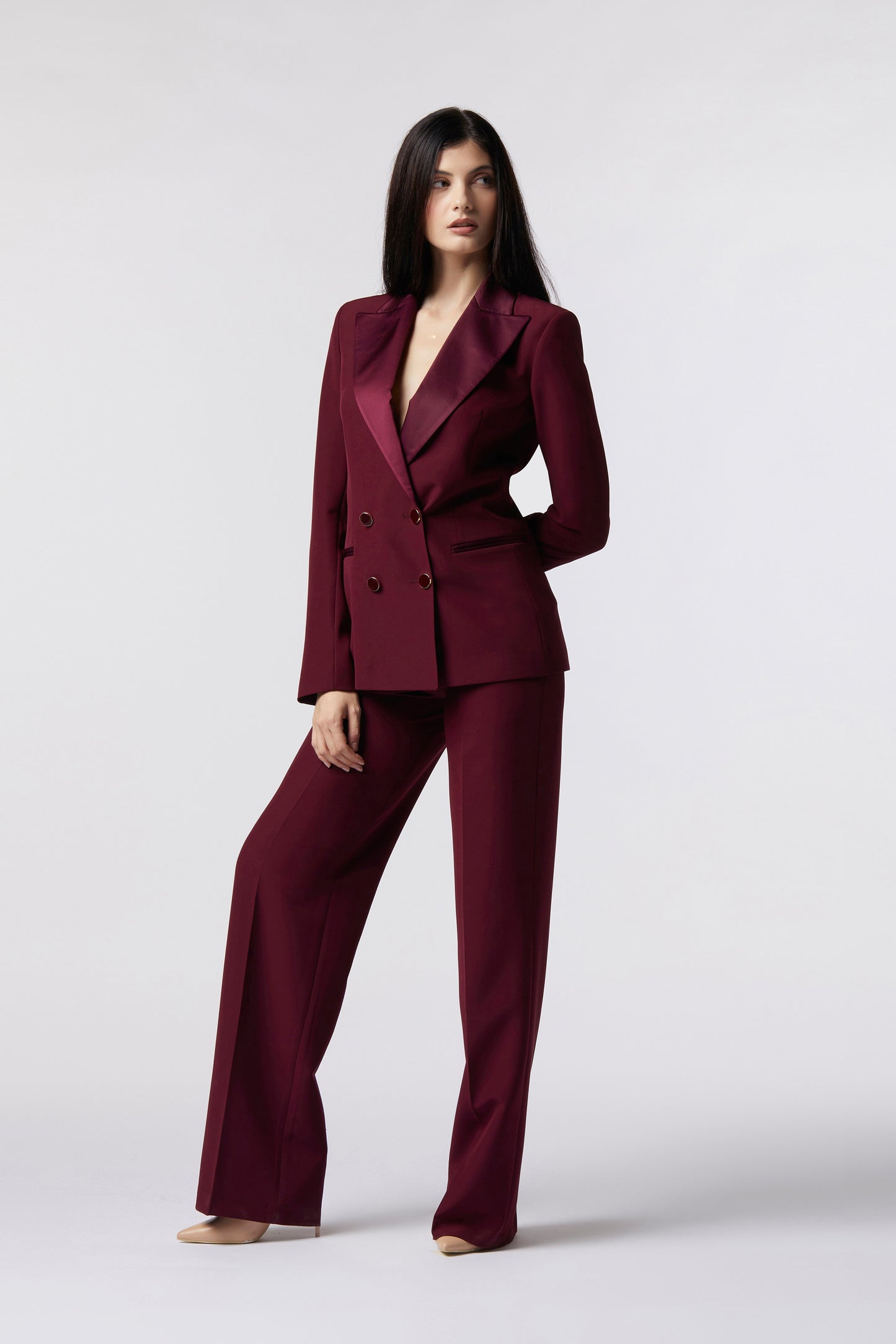Tailleur Giacca doppiopetto rever raso e Pantalone palazzo – Tessuto Stretch