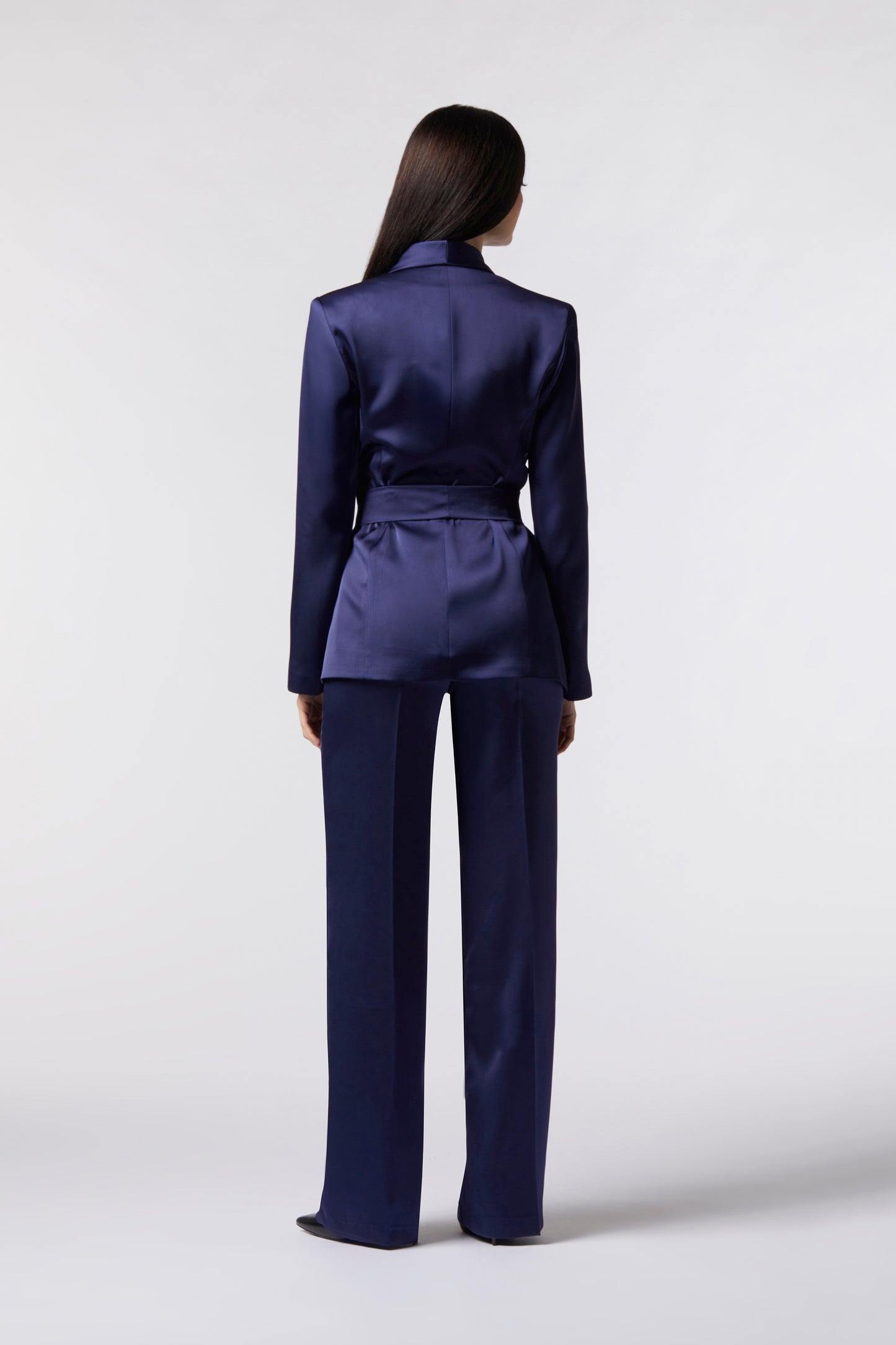 Tailleur Giacca con cintura e Pantalone palazzo – Tessuto Raso